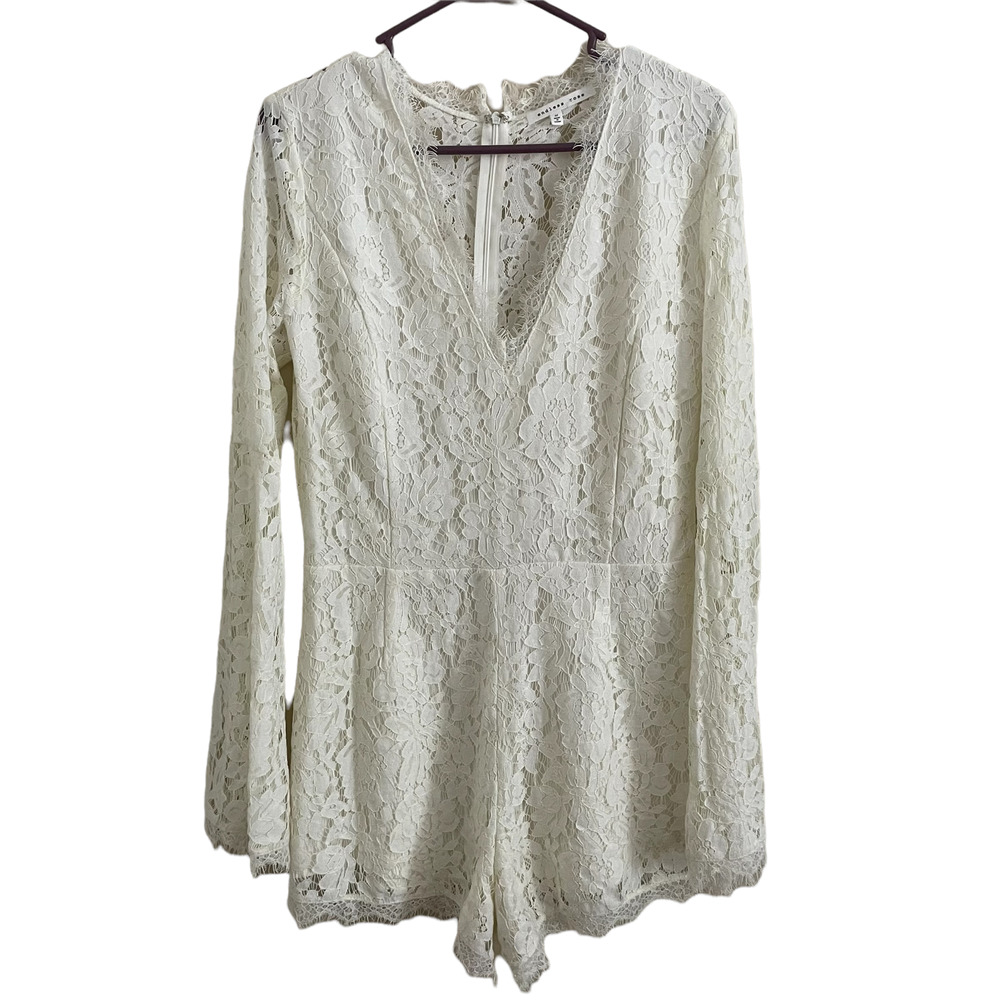 Endless Rose Women Size Medium V Neck Lace Romper Bell Sleeves - Picture 11 of 12